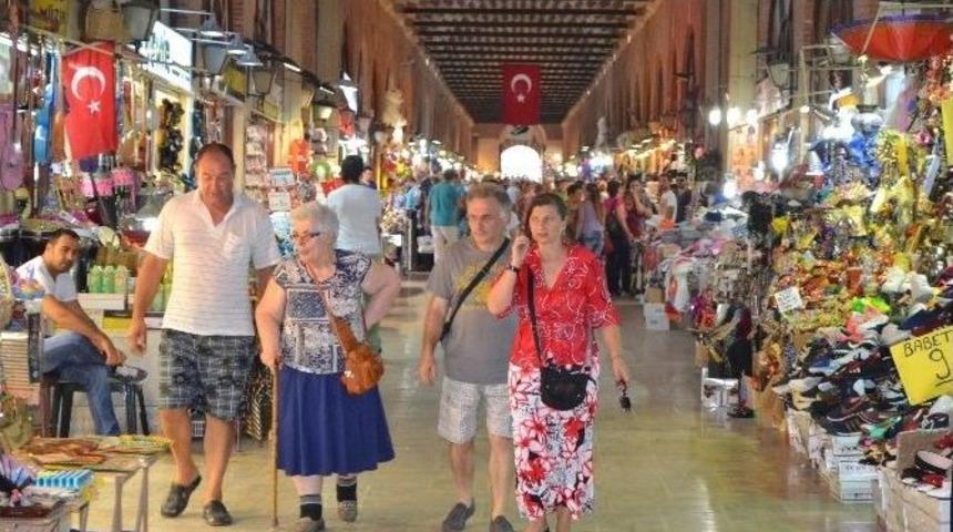 Komşu, Krizin Acısını Alışverişle &Ccedil;ıkarıyor