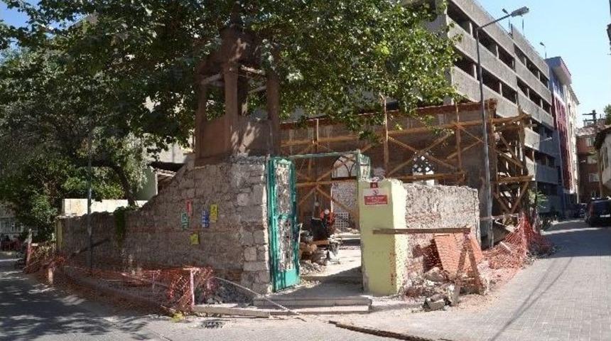 İbrahim Ağa Camii Restore Ediliyor