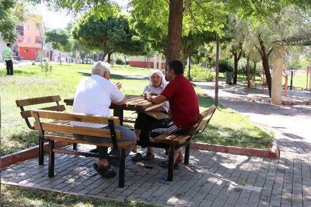 Haliliye Belediyesi Parkları Yeniliyor