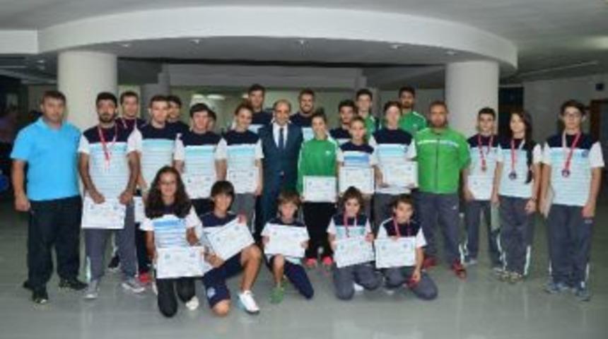 Yıldırım&rsquo;ın Madalya Avcıları &Ouml;d&uuml;llendirildi