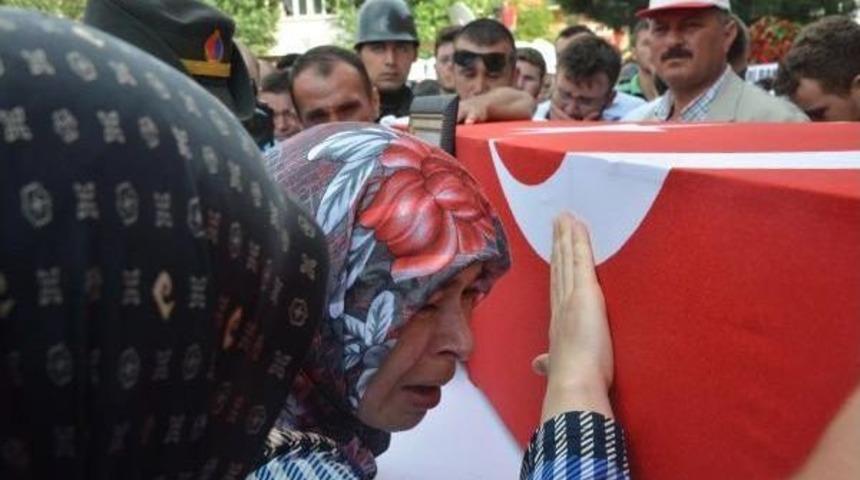 Başbakan'ın Eşi, Dağlıca Şehidinin Eşine Doğum Yaptırdı