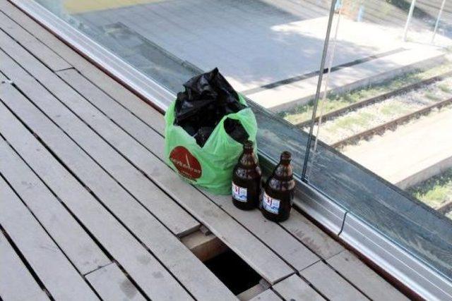 &Uuml;st Ge&ccedil;idin Asans&ouml;r&uuml;nde &Ccedil;ay Demlemişler 1