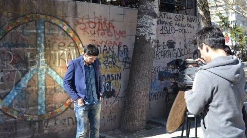 &Uuml;nl&uuml; Oyuncu Tolga Y&uuml;ce: &ldquo;sanat&ccedil;ı Dediğin Toplumun Sorunlarına Duyarlı Olmalı&rdquo;