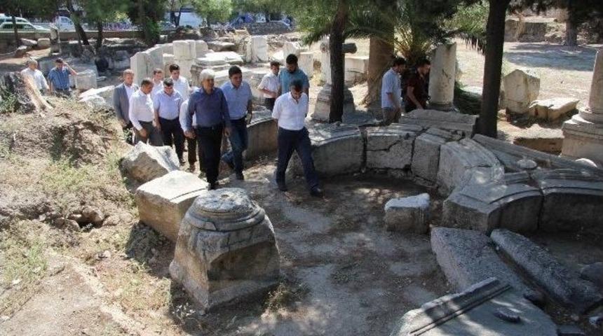 Manisa Valisi Bektaş, Akhisar Tarihini İnceledi