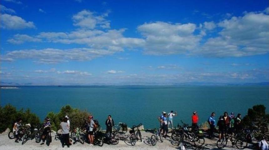 Bisiklet Tutkunları Beyşehir Gölü Etrafını Turlayacak