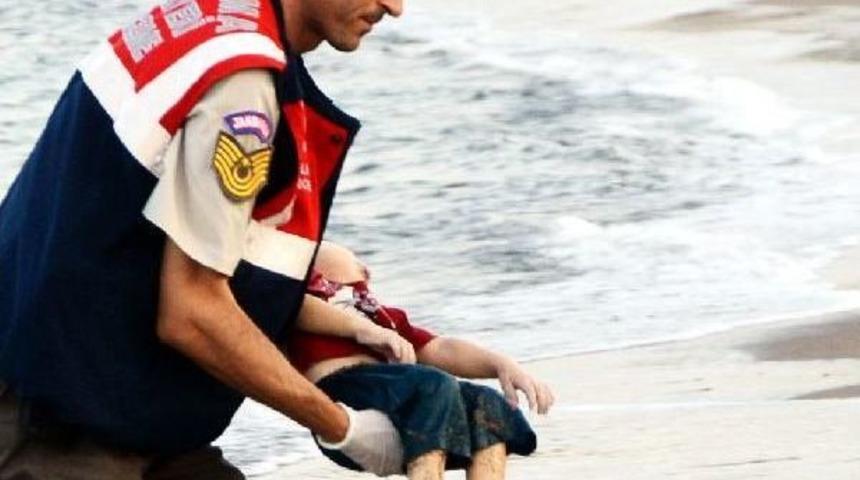Photographer Of The World Shaking Picture Of Drowned Syrian Toddler: &ldquo;I Was Petrified At That Moment&rdquo;