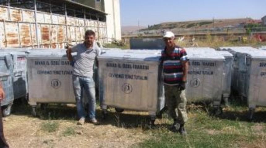 İnkışla K&ouml;y&uuml;ne 50 Adet &Ccedil;&ouml;p Konteyneri Verildi