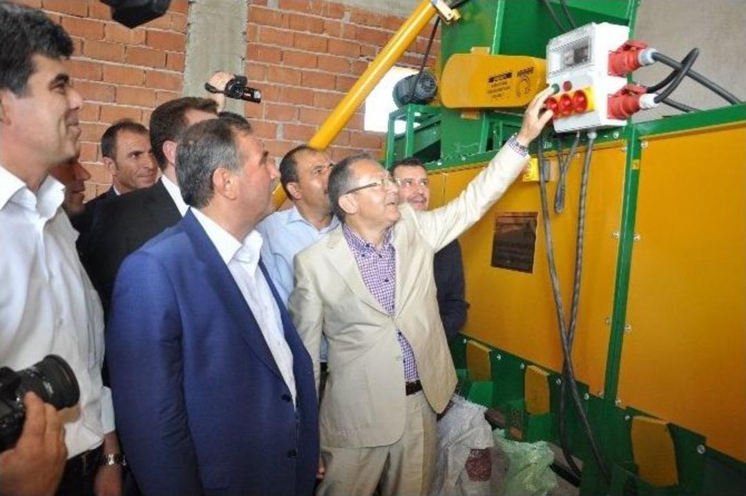 B&uuml;y&uuml;kşehrin Tarıma Desteği S&uuml;r&uuml;yor