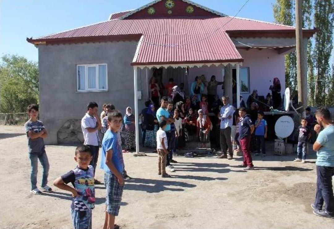 Kayıp Asker İ&ccedil;in Endişeli Bekleyiş