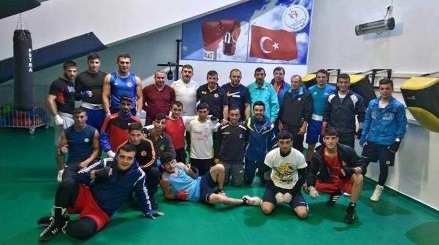 Taşkesenligil&rsquo;den Boks Severlere Davet