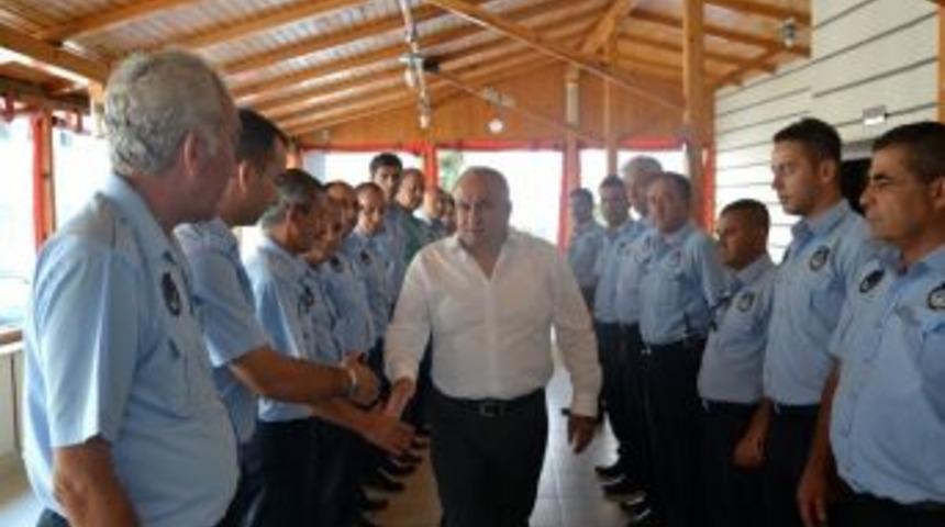 Başkan Tollu&rsquo;dan Zabıtaya Yemek