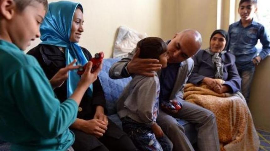 Erzurum'da Afgan Aileye Sıcak Yuva
