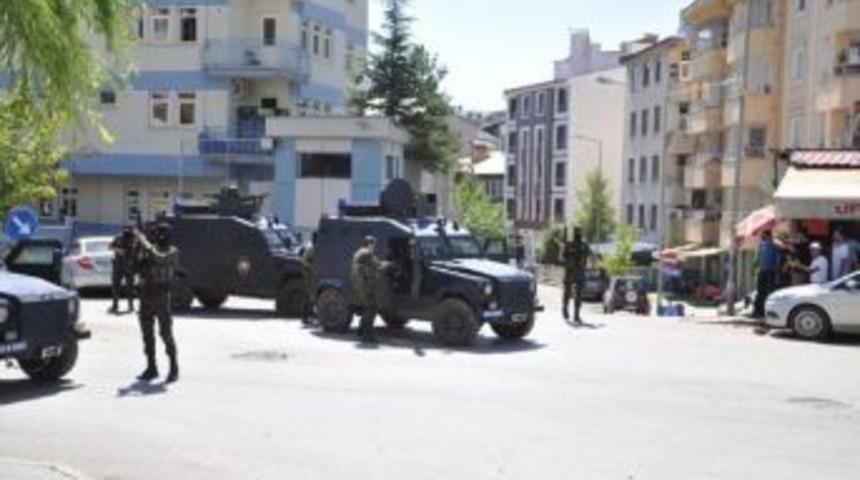 Tunceli&rsquo;de Polis Karakoluna Saldırı