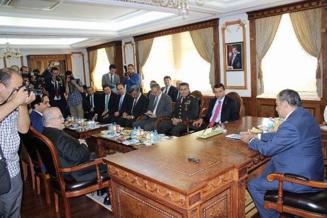 Orman Ve Su İşleri Bakanı Veysel Eroğlu: 2