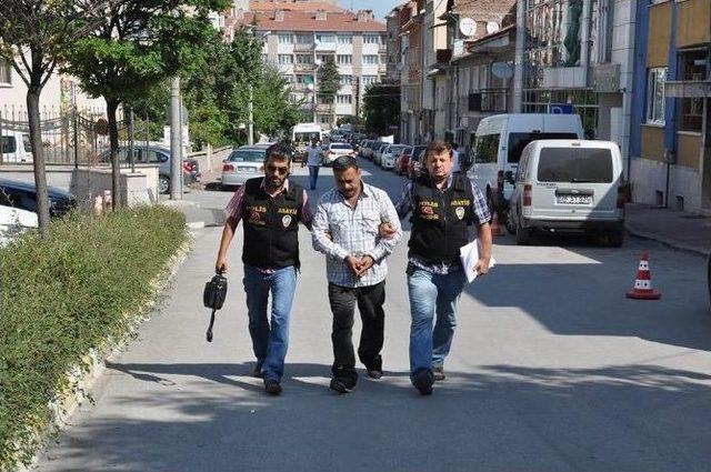 Kendisini Polis Ve Savcı Olarak Tanıtan Dolandırıcı Yakalandı 1