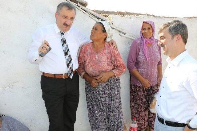 Memiş, Çepnibektaş Mahallesi’ndeki Çalışmaları İnceledi