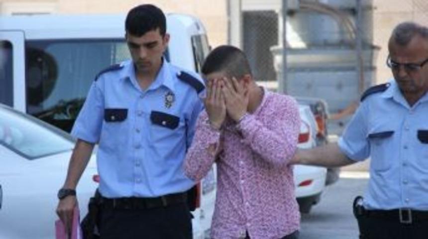 Fazla &Uuml;cret Aldı Diye Pide Salonunu Yakmış