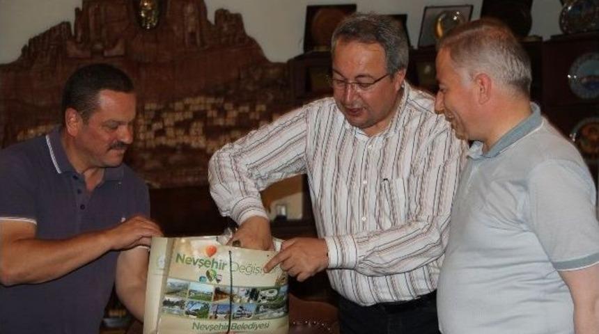 Denizli B&uuml;y&uuml;kşehir Belediye Başkanı Osman Zolan, &Uuml;nver&rsquo;i Ziyaret Etti