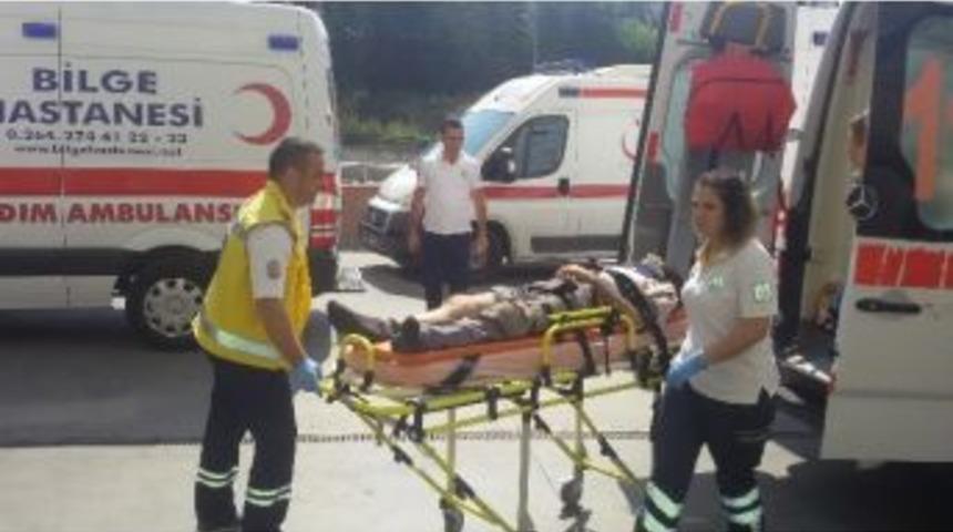 Sakarya&rsquo;da Baltalı Kavga: 1 Yaralı