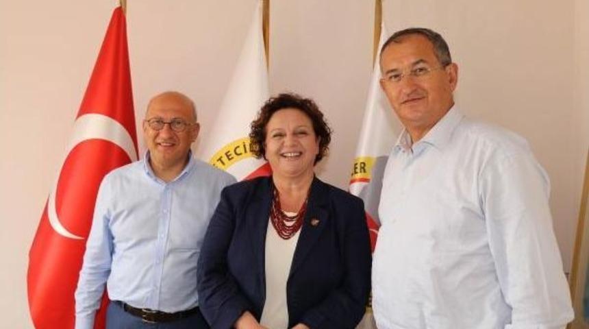 Chp'li &Ccedil;akır&ouml;zer: Basın Kartı Y&ouml;netmeliği İgc'yi Hedef Almıştır