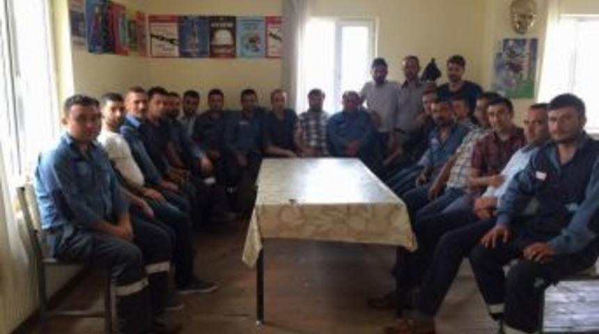 Medaş İş&ccedil;ileri Maaşlarının D&uuml;ş&uuml;r&uuml;lmesini Protesto Etti