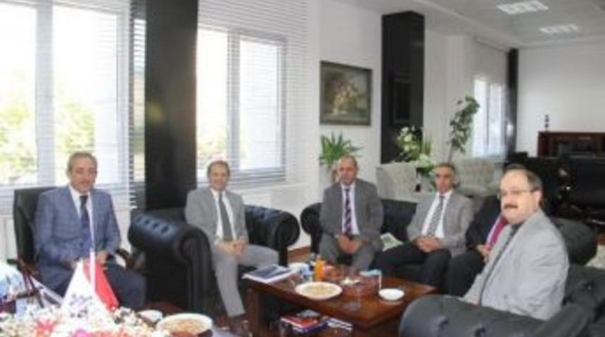 Vali Taşyapan&rsquo;dan İller Bankası&rsquo;na Ziyaret