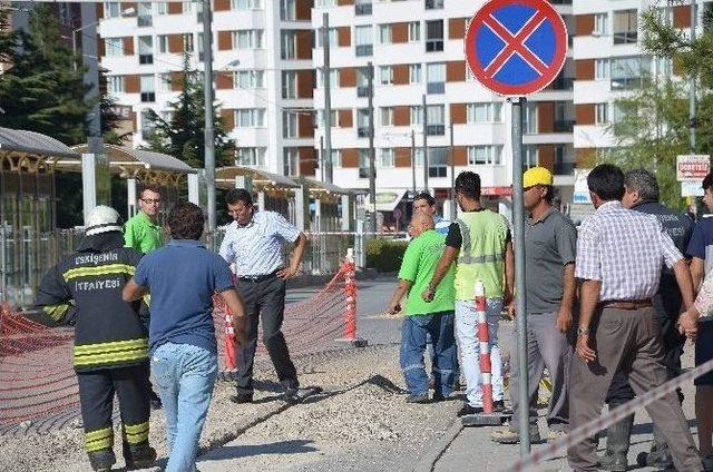 Patlayan Doğalgaz Borusu Paniğe Yol Açtı