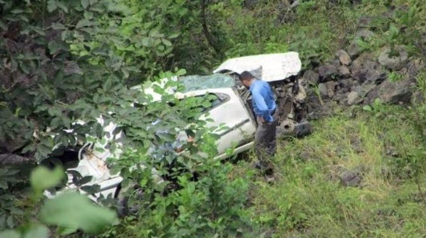 Trabzon&rsquo;da Trafik Kazası: 1 &Ouml;l&uuml;, 2 Yaralı