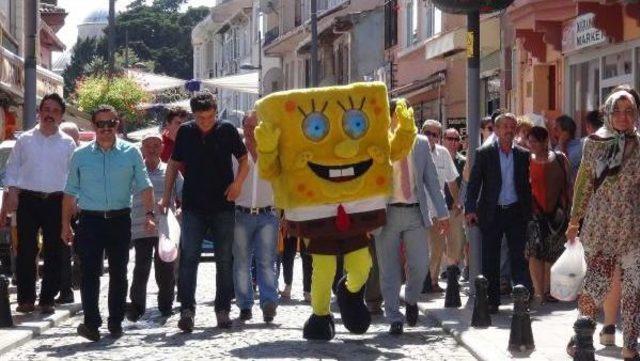 "s&uuml;nger Bob" Şile Sokaklarında 1