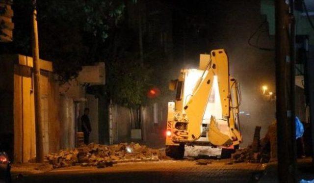 Nusaybin de Polisin Hendek Kapatması Sırasında &Ccedil;atışma &Ccedil;ıktı: 1 Yaralı 1