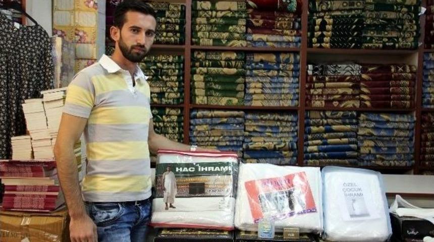 Hac Ve Umre Malzemeleri Satan Esnaf Memnun