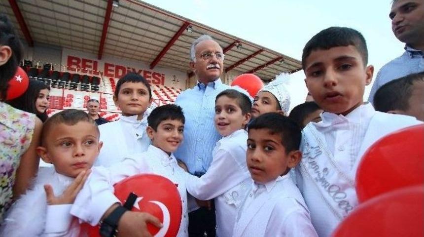 Bayraklı Belediyesi&rsquo;nden Coşkulu S&uuml;nnet