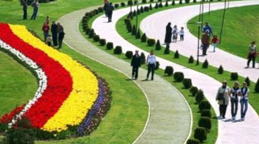 Kocaeli B&uuml;y&uuml;kşehir Hareketsiz Yaşamın &Ouml;n&uuml;ne Ge&ccedil;iyor