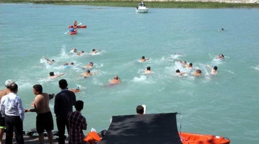 Beyşehir&rsquo;de &ldquo;g&ouml;l&uuml;n G&ouml;zyaşları&rdquo; İsimli Y&uuml;zme Etkinliği