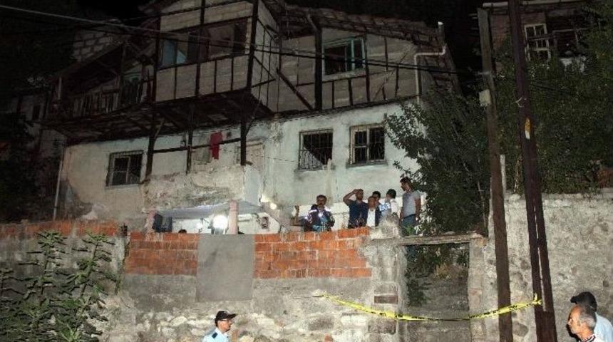 Alkol Alıp Disko Lambasının Altında Kendini Astı