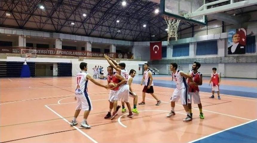 &Uuml;niversiteli Gen&ccedil;lik İlk Hazırlık Ma&ccedil;ını Yaptı