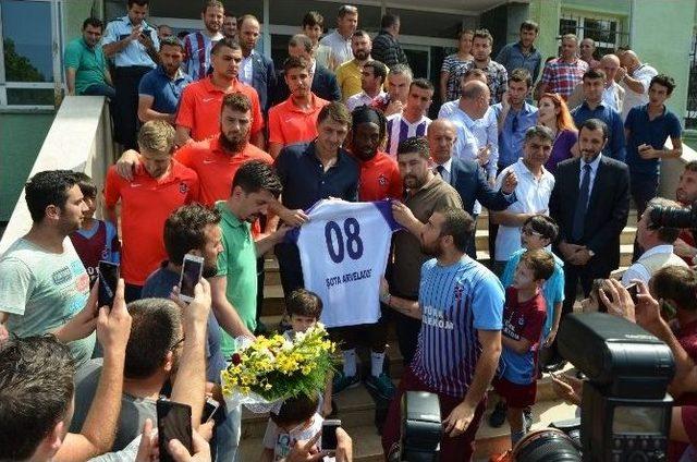 Trabzonspor Kafilesi Sel B&ouml;lgesinde 1
