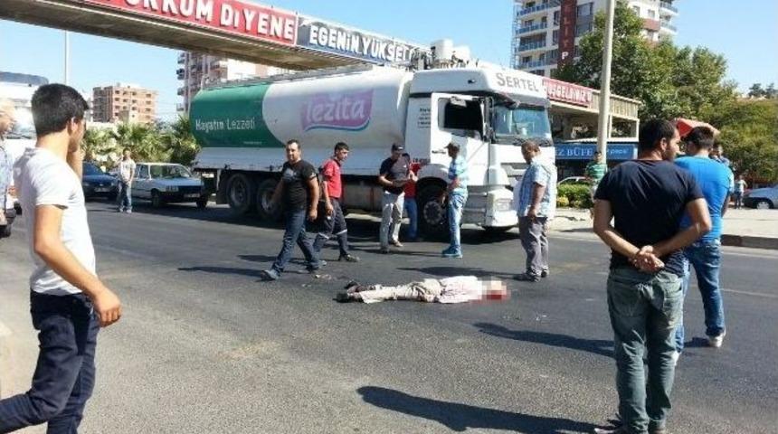 Karşıdan Karşıya Ge&ccedil;mek İsterken Tır&rsquo;ın Altında Kaldı