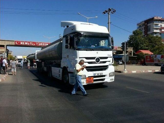 Karşıdan Karşıya Geçmek İsterken Tır’ın Altında Kaldı