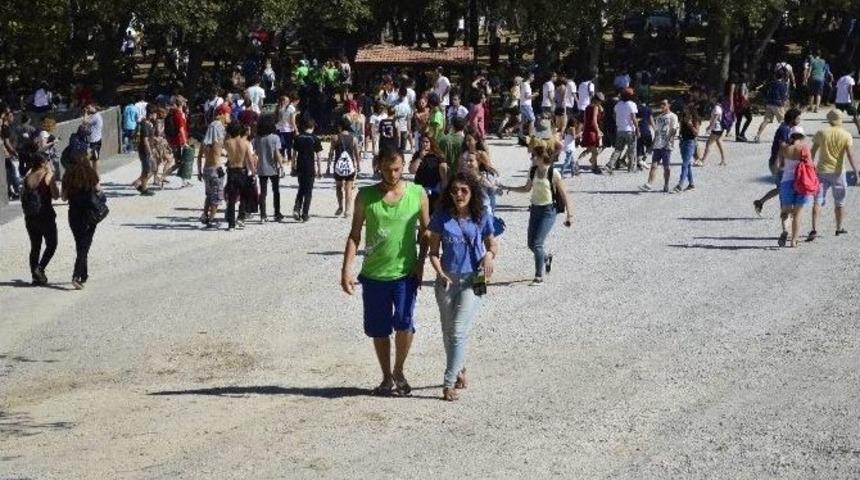 Nil&uuml;fer M&uuml;zik Festivali Başladı