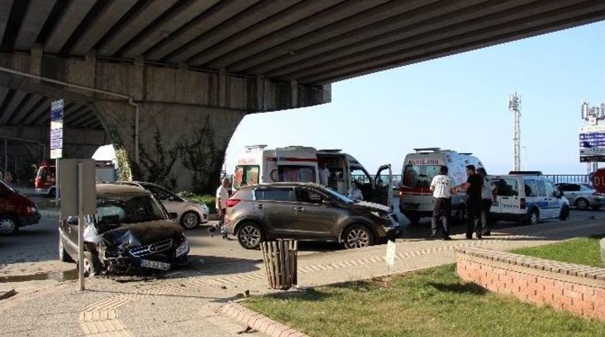 Samsun&rsquo;da Trafik Kazası: 4 Yaralı