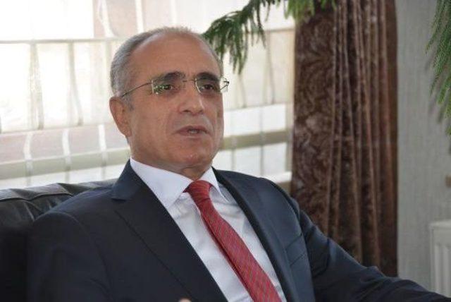 Bakan Top&ccedil;u dan Tuğrul T&uuml;rkeş Değerlendirmesi: İhra&ccedil; Edilmesi Ibretlik Bir Olaydır 1