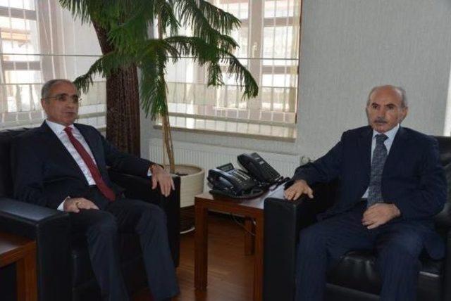 Bakan Top&ccedil;u dan Tuğrul T&uuml;rkeş Değerlendirmesi: İhra&ccedil; Edilmesi Ibretlik Bir Olaydır 2