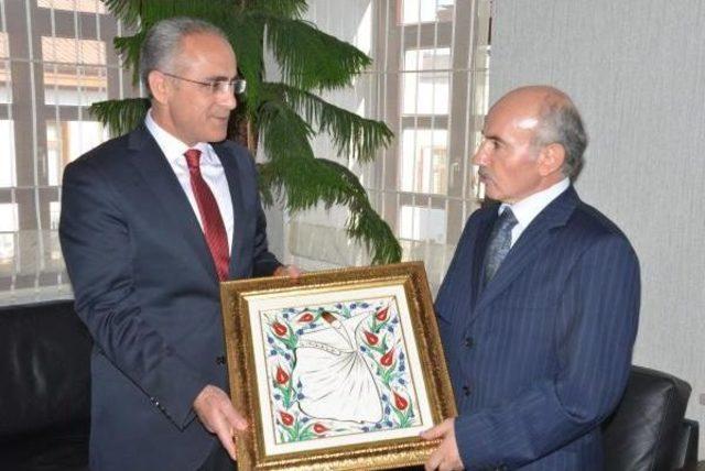 Bakan Top&ccedil;u dan Tuğrul T&uuml;rkeş Değerlendirmesi: İhra&ccedil; Edilmesi Ibretlik Bir Olaydır 3