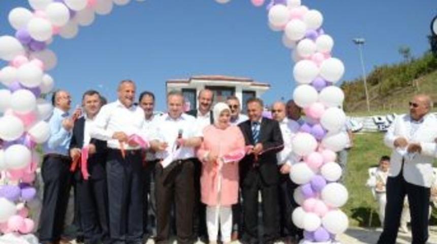 D&uuml;zce&rsquo;nin Erguvan Kır Bah&ccedil;esi A&ccedil;ıldı