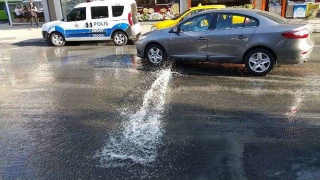 (özel Haber) Mecidiyeköy’ü Su Bastı 1