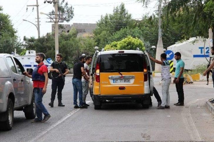 Sokağa Çıkma Yasağını Polis Zırhlı Araçla Duyurdu G4