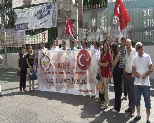 Beyoğlu'nda Teröre Tepki Eylemi...