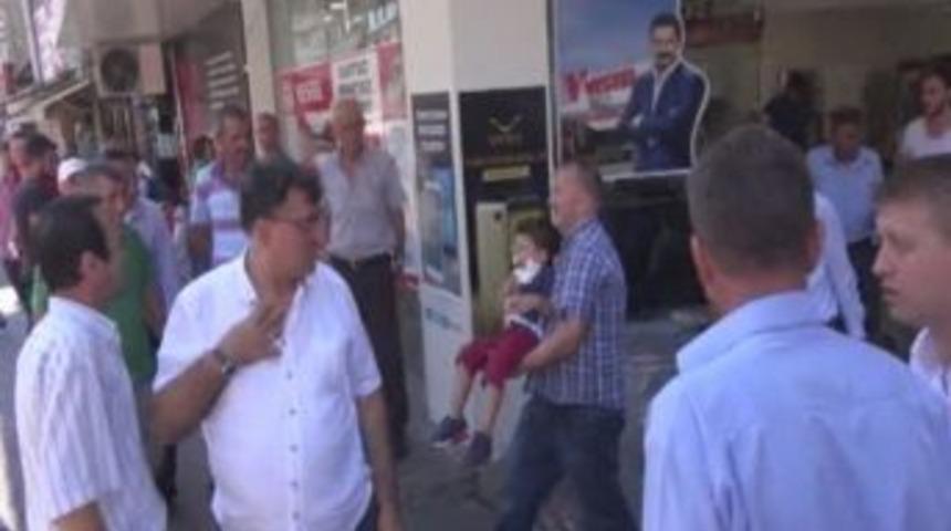 Aniden Yola Atlayan &Ccedil;ocuğa Otomobil &Ccedil;arptı