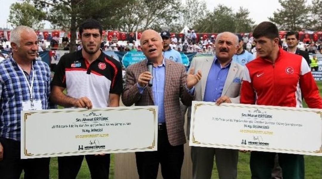 Erzurum&rsquo;da Altın Kemer Karakucak G&uuml;reşleri Heyecanı